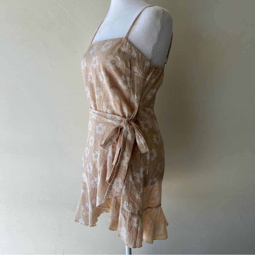 Princess Polly Floral Beige wrap Dress size 8 Y2K - Picture 6 of 9